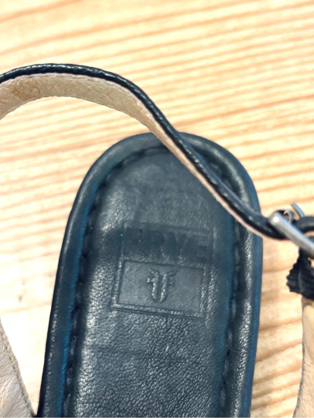 Frye Carson Sling Back Leather Black Ballet Flats Size 8.5 - Picture 7 of 9
